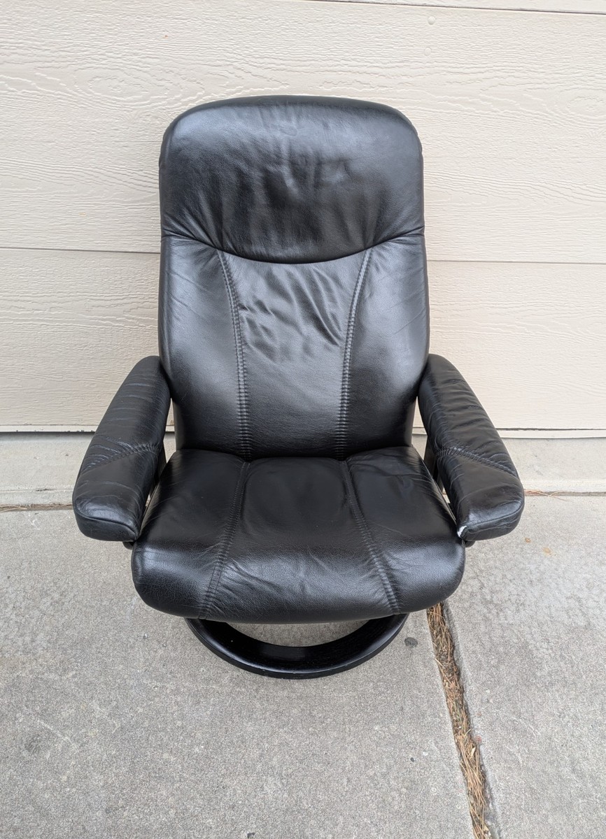 Ekornes Stressless Consul Black Leather Recliner Lounge Arm Chair