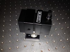 variabler Strahlteiler (λ/2) von Newport (beam splitter) für HeNe-Laser