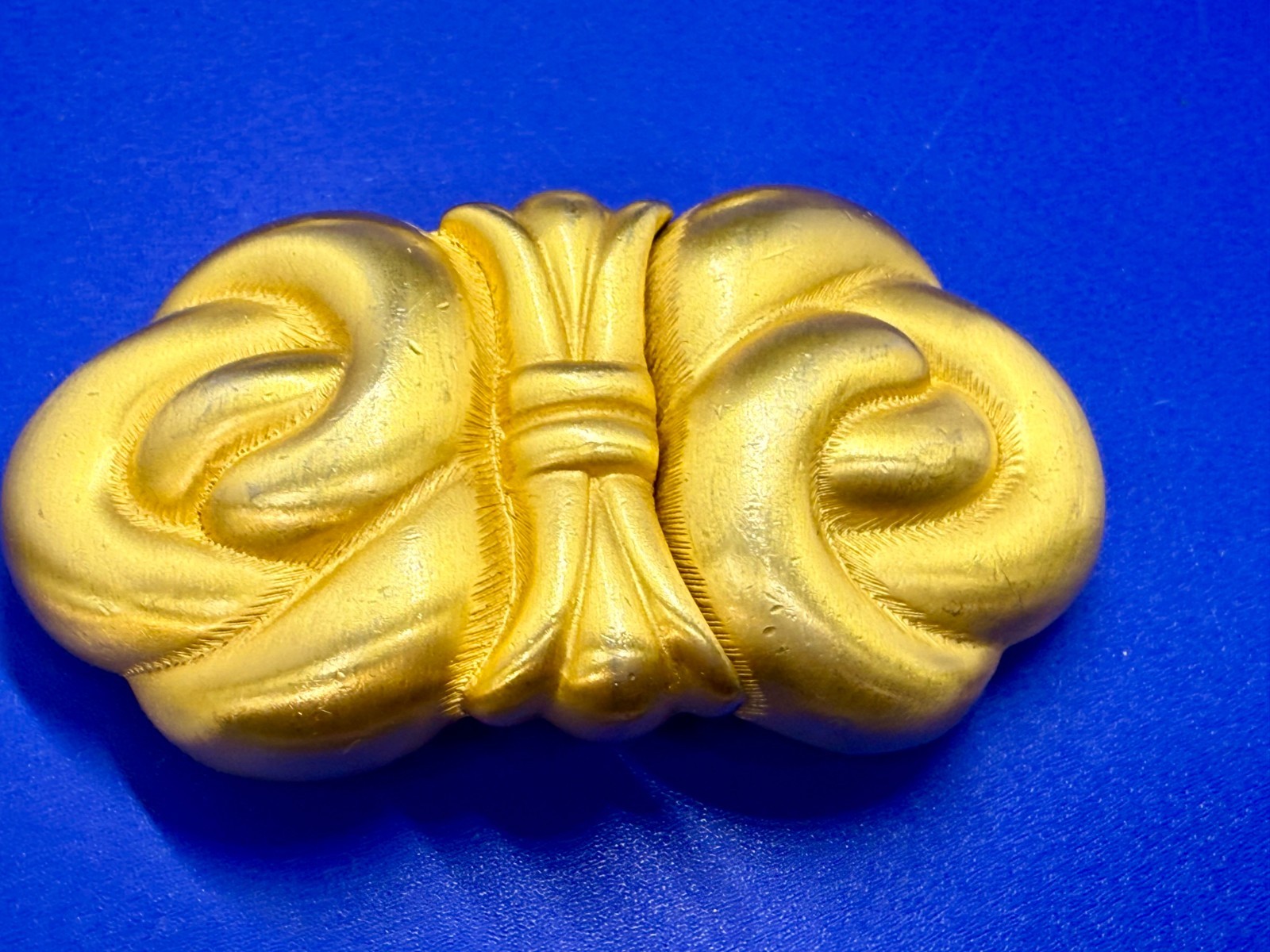 Ribbon Shaped Interlocking Two Piece Vintage Gold… - image 3