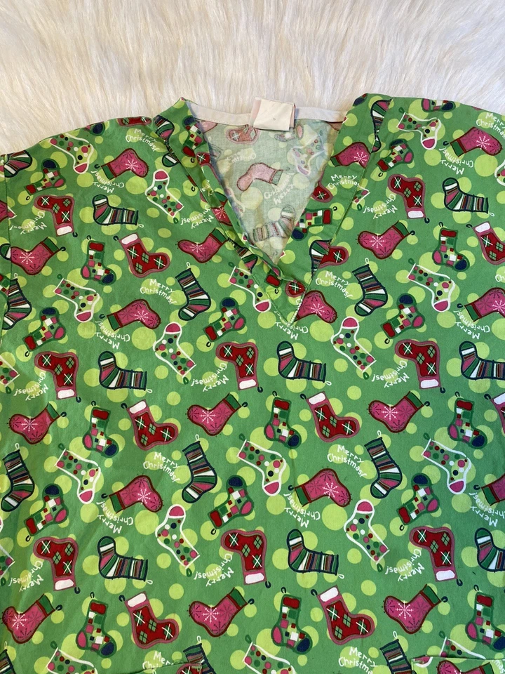 Blusa Médica Estampada de Melocotones para Mujer Talla XS Verde Navidad Vacaciones Manga Corta Foto 2 de 4