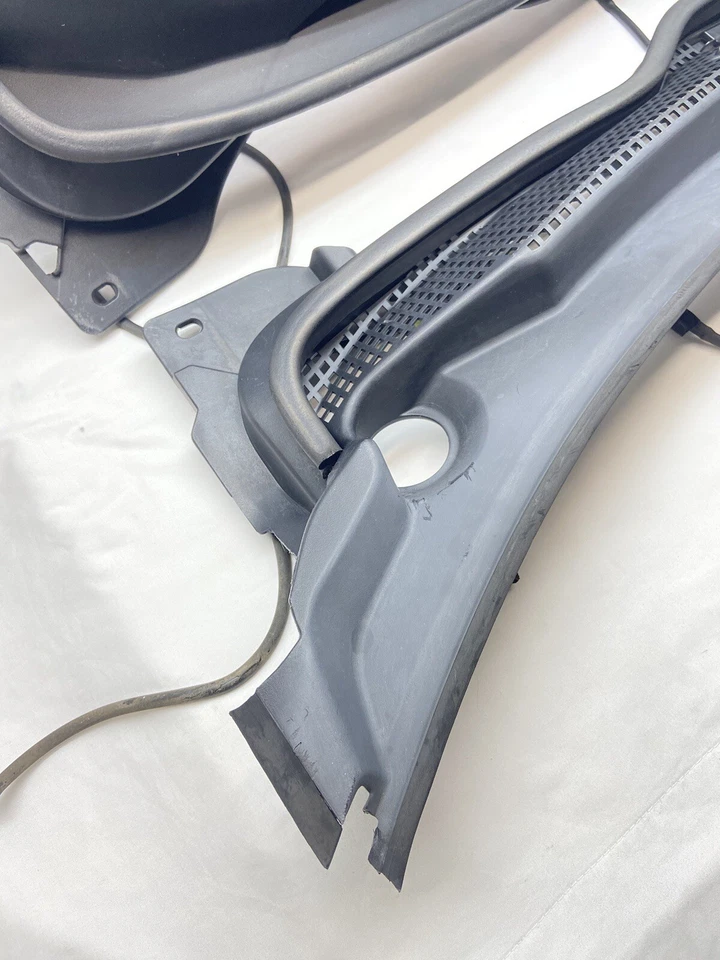 2004-2008 Acura TSX Cowl Molding Windshield Cover OEM - Image 4 of 4