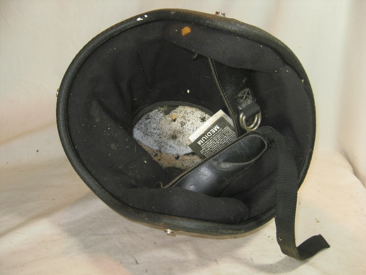 vintage DUNS Canada mfg. Medium DOT motorcycle helmet *PLEASE NOTE