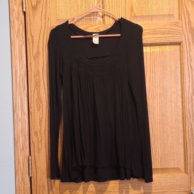black flowy long sleeve top