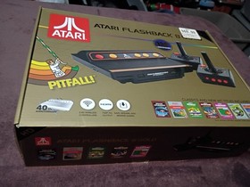 Atari Flashback 8 Gold Deluxe HD Console Wireless Controllers - Gold Used