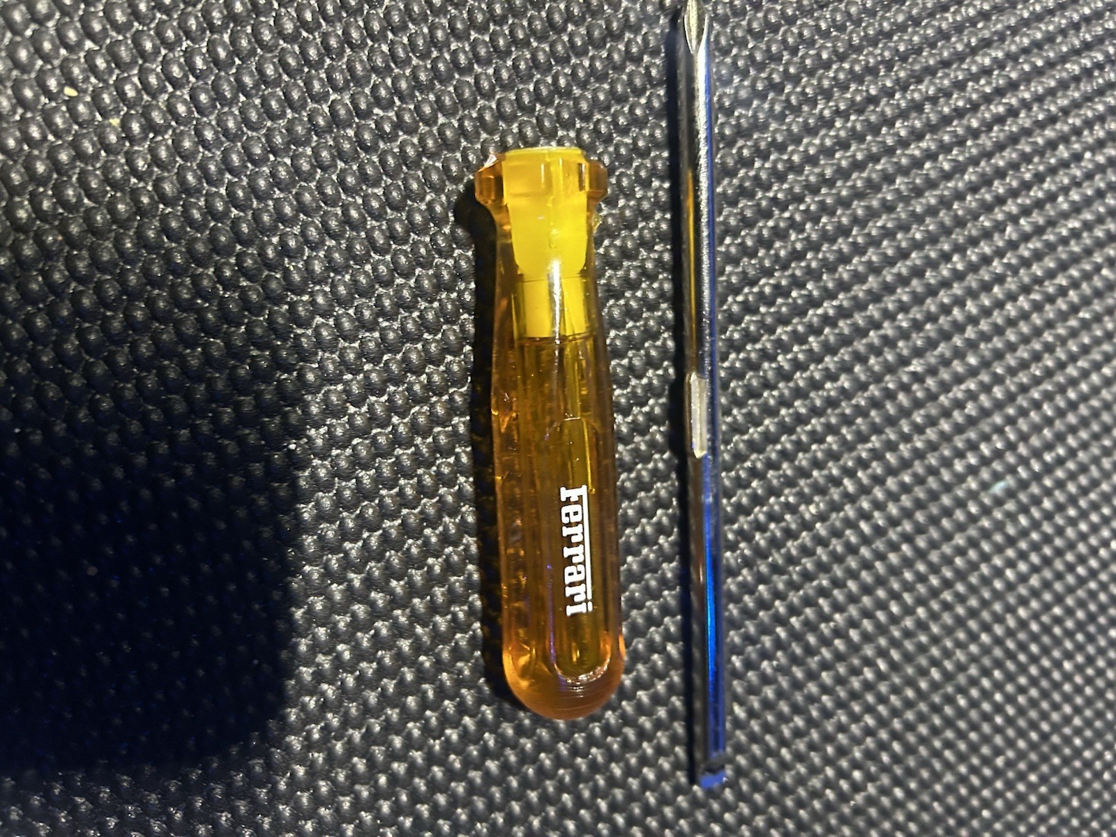 Ferrari 430 Tool kit Screwdriver_Yellow Handle_Reversible_Flathead_Philips Head
