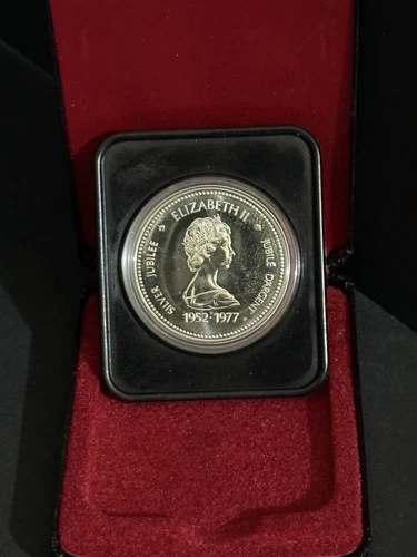1977 Royal Canadian Mint "THRONE OF SENATE" 50% Silver Dollar PROOF CONDITION