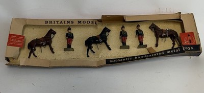 Vintage W Britain  Toy Soldiers In Box