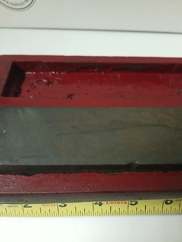 Piedra de afilar madera ataúd caja cuchillo cincel hacha afilar piedra de colección antigua caja roja Foto 3 de 4