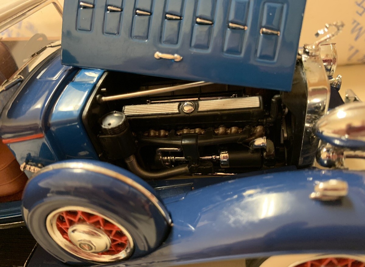 Franklin Mint Precision Model DieCast 1932 Automobile Cadillac V