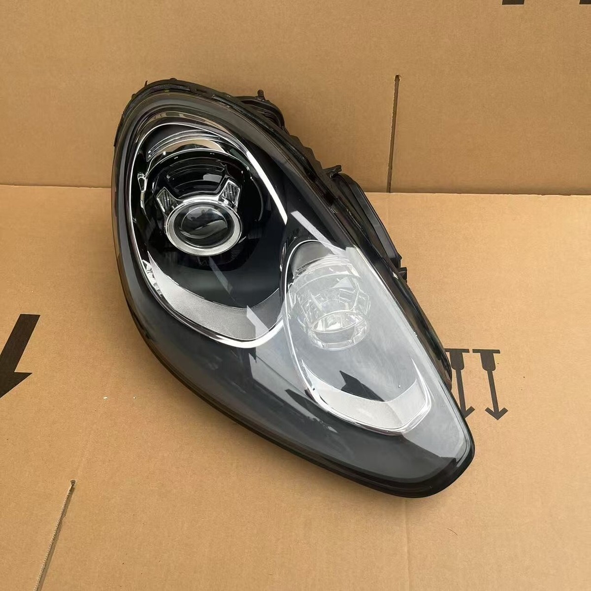 Porsche Cayenne 958 HID Xenon Left & Right 2pcs Headlights