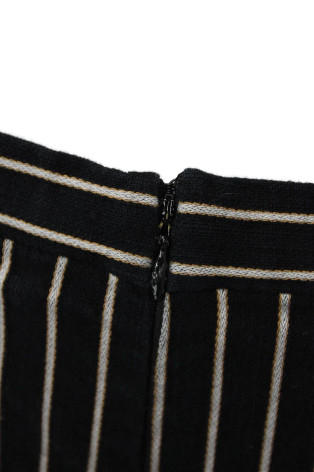 Intermix Women's Hook Closure Ruffle Flat Front Shorts Black Striped Size 4 - Image 4 of 4