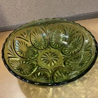 Vtg MCM Avocado Green Anchor Hocking Medallion / Star Cameo Serving Bowl - EPOC