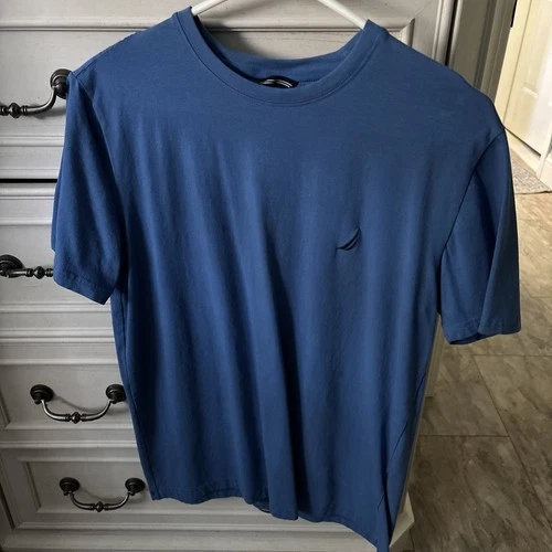 Men's Nautica Performance Tee Size Medium - product listing photo