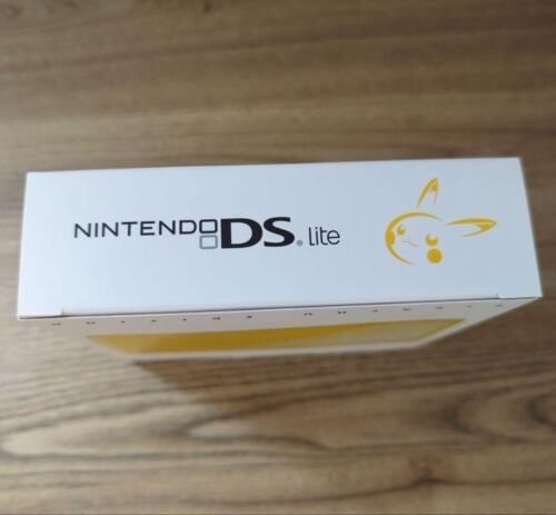 Nintendo DS Lite Pikachu Edition Yellow Game Console Set Unopene USG-S-PYA JAPAN - Picture 4 of 6