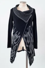 Brand New Yida Black made in italy cardigan size o/s