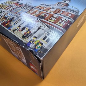 Lego 10224 Town Hall 2766pcs Expedited Shipping - SEALED