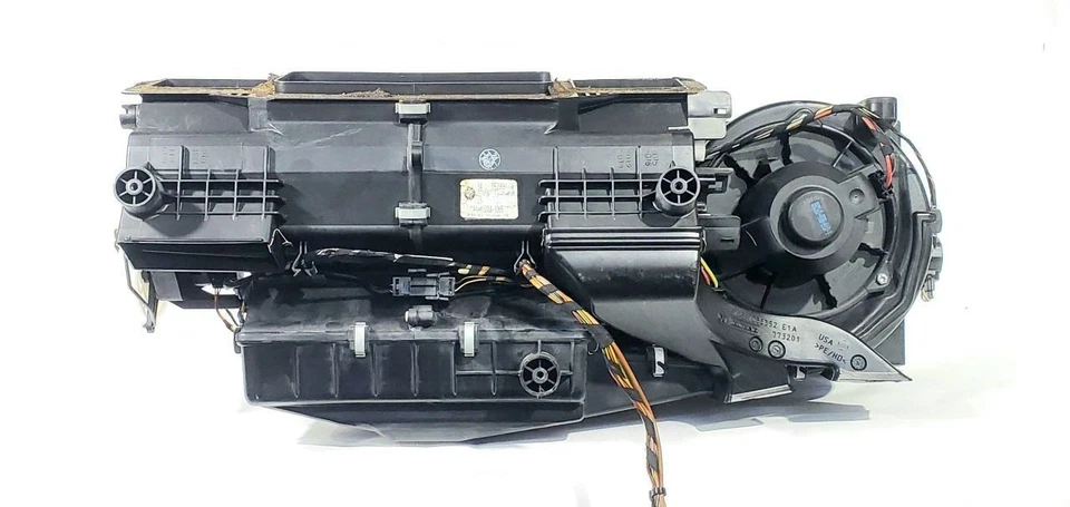 2003 2004 2005 2006 2007 2008 BMW Z4 OEM AC Evaporator With Blower Motor  - Image 4 of 4