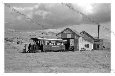 pt9069 - Straßenbahn Nr. 6 an der Straßenbahnhaltestelle Great Orme 1955 - Druck