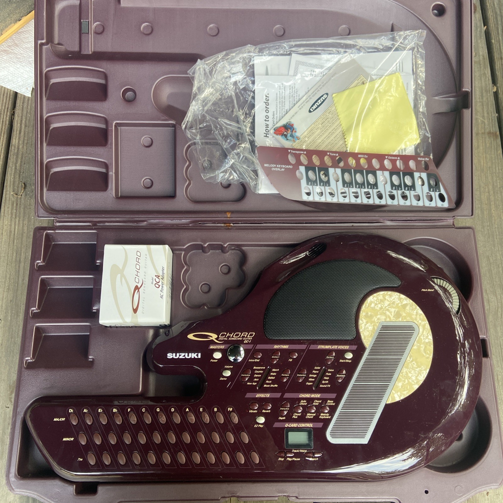 Suzuki Q Chord QC 1 Omnichord with Cartridge Adaptor Instructions and Hard Case