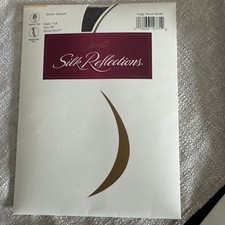 Hanes Silk Reflections Sheer Panty hose 716 EF barely Black 2002 Vintage Nylon