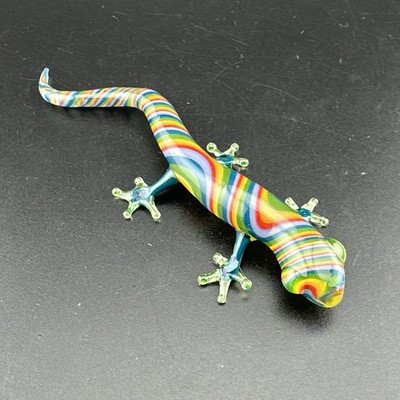 Handblown Uranium Glass Art Rainbow Gecko Lizard Figurine UV Reactive Green Ion