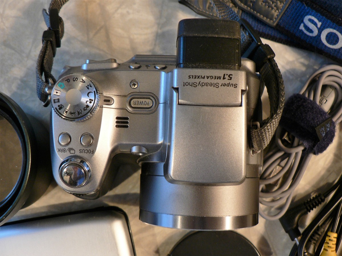 ☆動作OK SONY DSC-H1 オールドコンデジ おまけ付き ☆動作OK SONY DSC-H1 オールドコンデジ おまけ付き