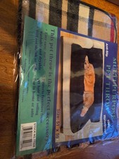 New pet throw 100 waterproof size 51x 59 new in package
