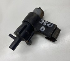 Mercedes W124 DIESEL Zusatz Wasser Umw&auml;lz Pumpe 0018352564 mit Halter 1248302214