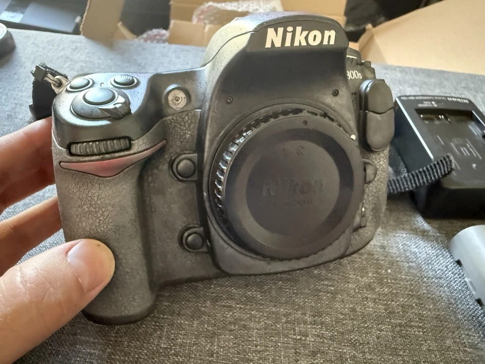 Nikon D300S, photo 2 of 5