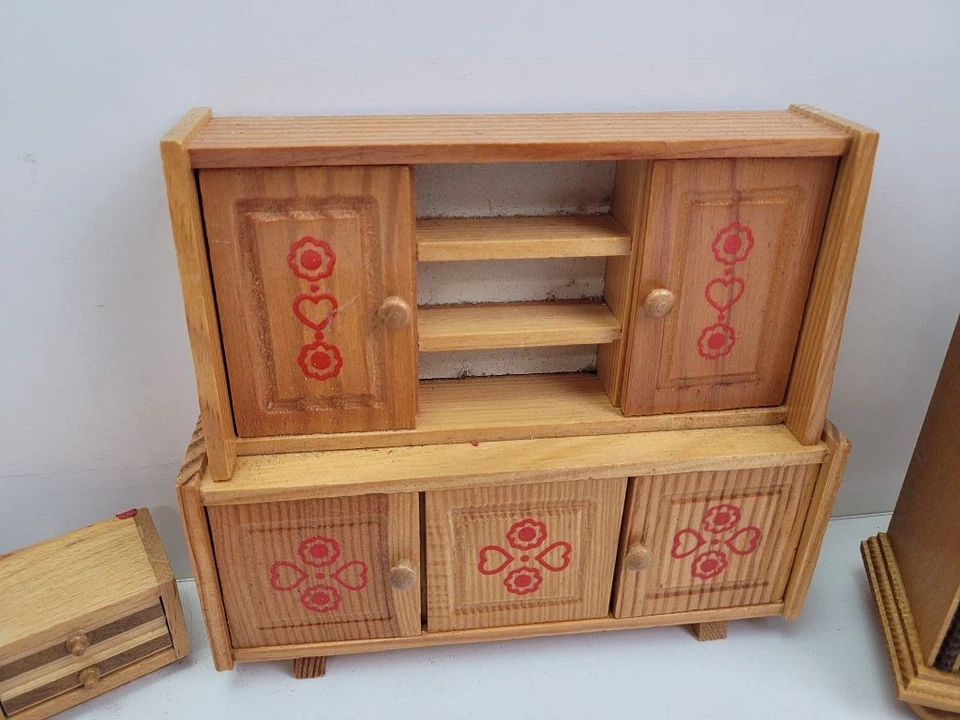 Puppenstuben-Möbel Vero Schlafzimmer & Wohnzimmer DDR Spielzeug Holz #2510993 - Bild 2 von 4