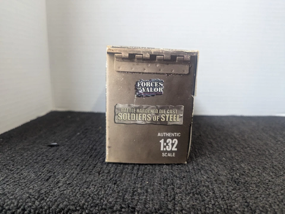 Forces of Valor 1:32 die cast U.S. Marines Baghdad 2003 Corporal Rodriguez A9 - Image 4 of 4