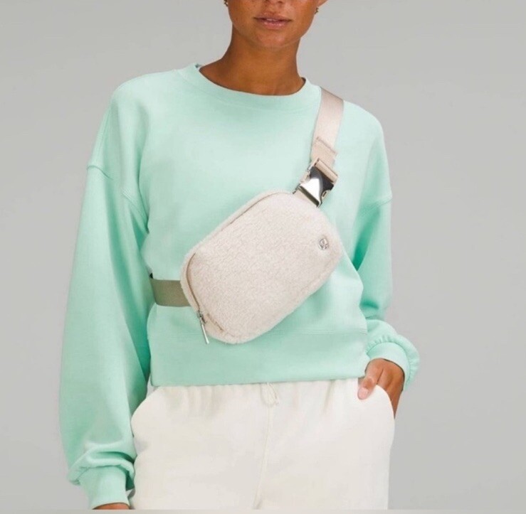 Lululemon Everywhere Belt Bag Natural Ivory Trench Fleece 1L