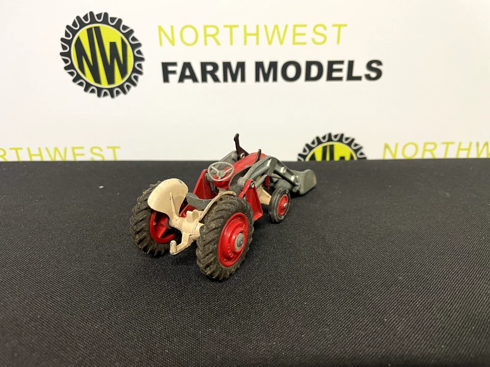 CORGI No 53 MASSEY FERGUSON 65 WITH FRONT LOADER - Image 4 of 4