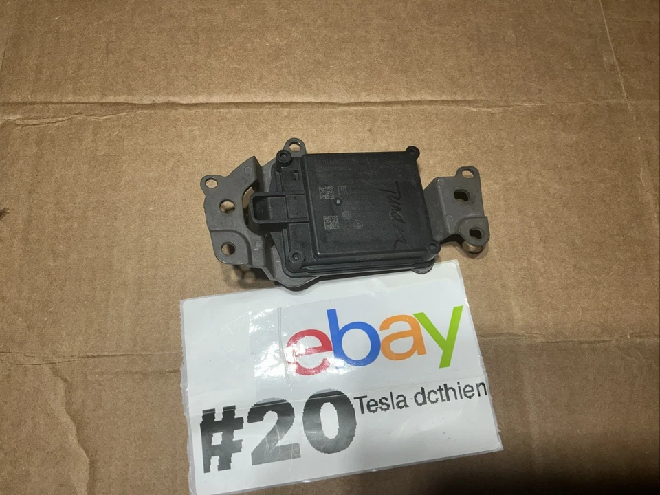 Radar de control de crucero sensor de distancia Toyota Tundra 2010-2021 88210-0C050 OEM Foto 3 de 4