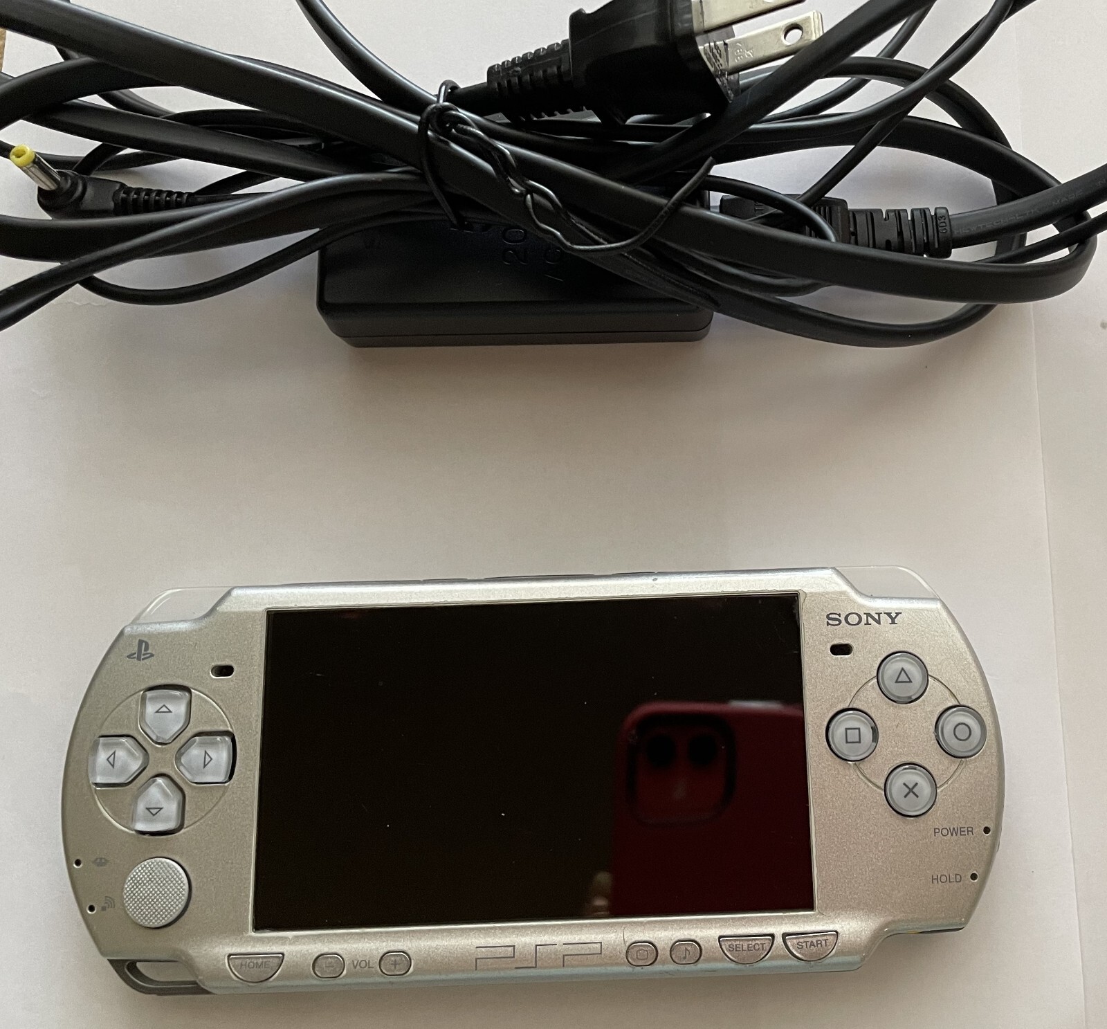 Sony PSP 2000 & Games (Daxter Entertainment Pack Ice Silver Handheld
