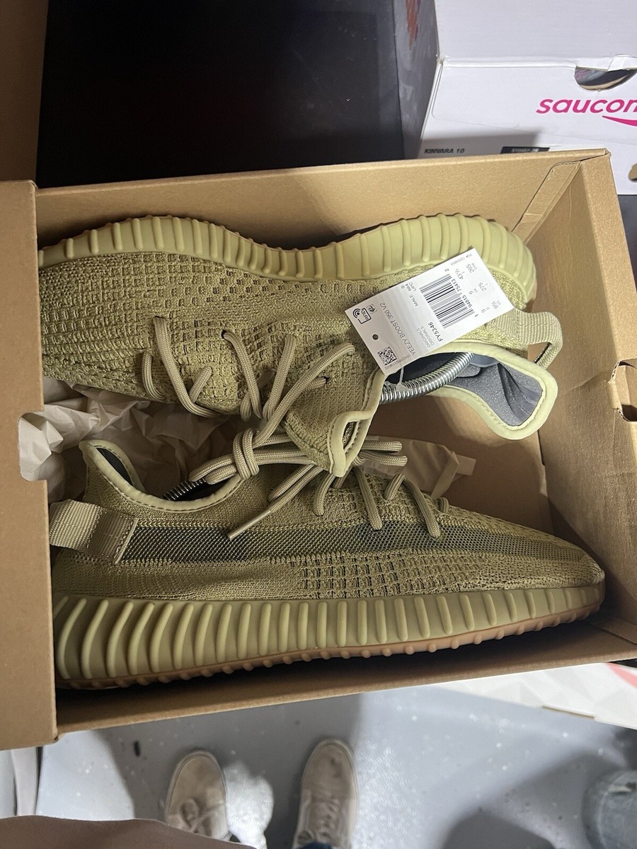 Size 9.5 - adidas Yeezy Boost 350 V2 Sulfur 194815754132| eBay