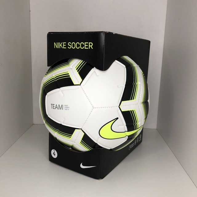 nike strike aerowtrac