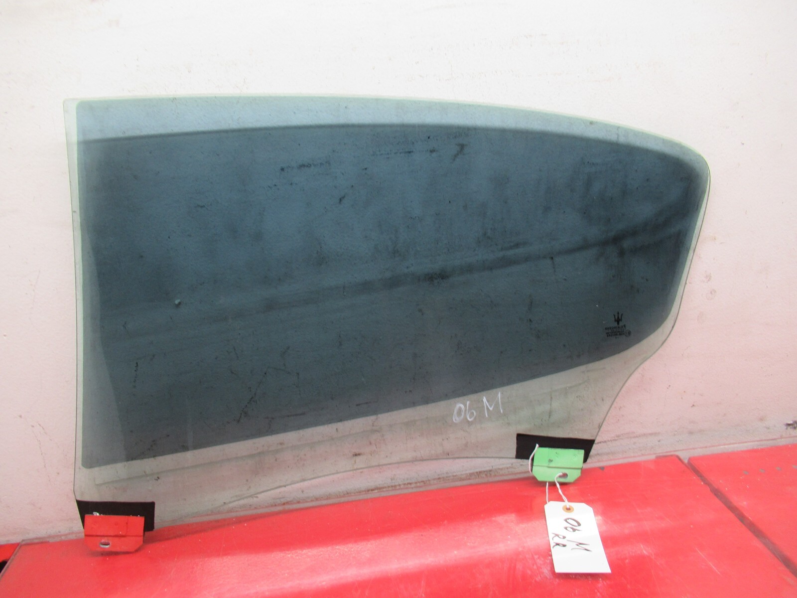 04-12 MASERATI QUATTROPORTE REAR RIGHT PASSENGER SIDE DOOR WINDOW GLASS OEM