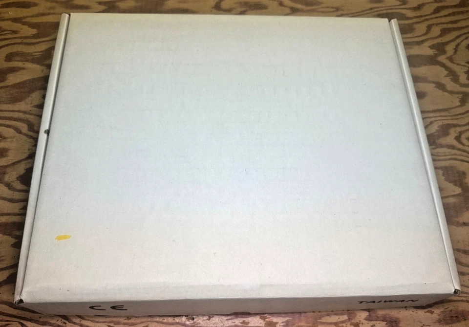 Vtg Tyan S1696 DLUA Thunder 2 ATX Motherboard Dual Pentium II 233 - 300 MHz NEW! - Image 2 of 4