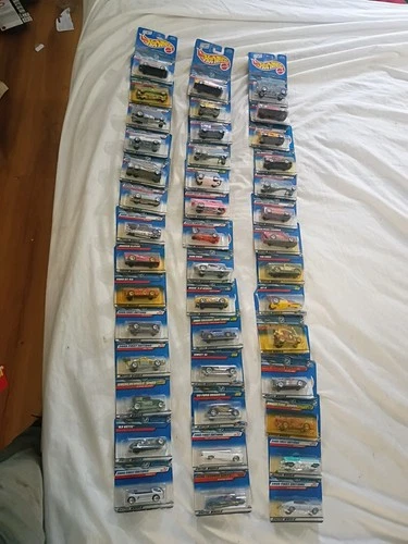 Vintage *HOT WHEELS* 2000 Series Unopened Blue Card (Lot Of 42) NO DOUBLES