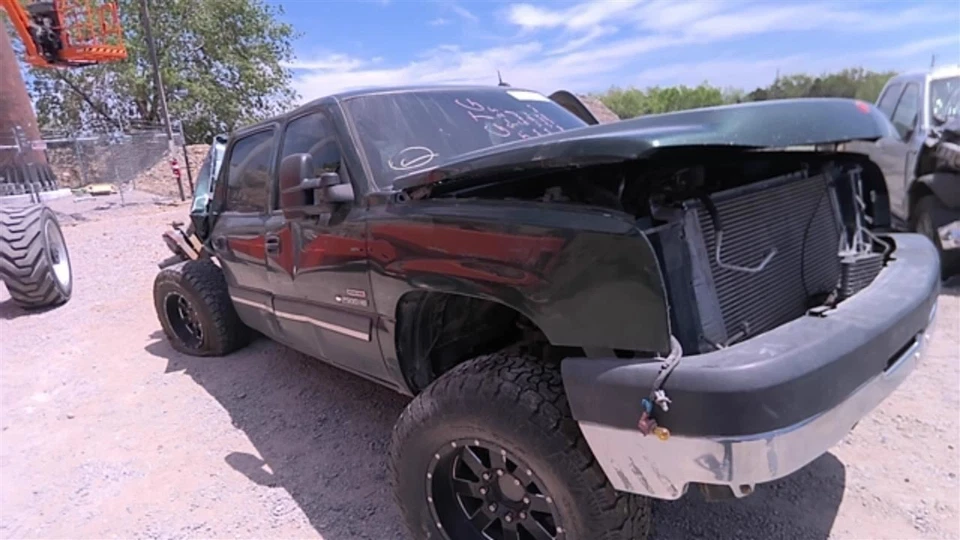 Automatic Transmission 6.6L 4WD Fits 05 SIERRA 2500 PICKUP 29849001 - Image 3 of 4