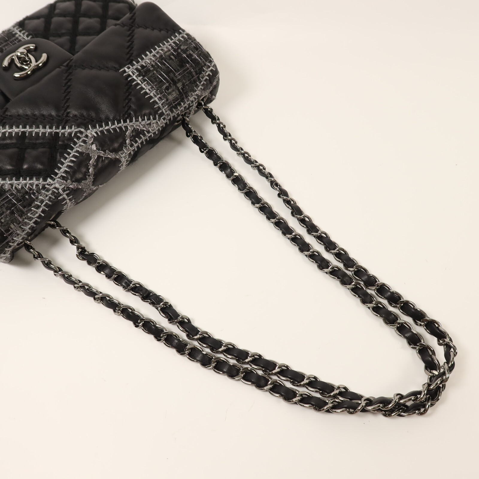 CHANEL CC SHW Medium Patchwork Chain Shoulder Bag… - image 8