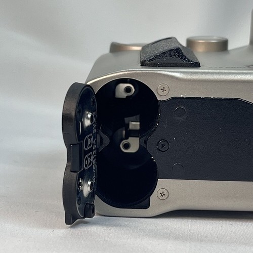 Canon EOS IX E 240 SLR Film Camera Body Only ( Near Mint ) From Japan - Picture 8 of 15