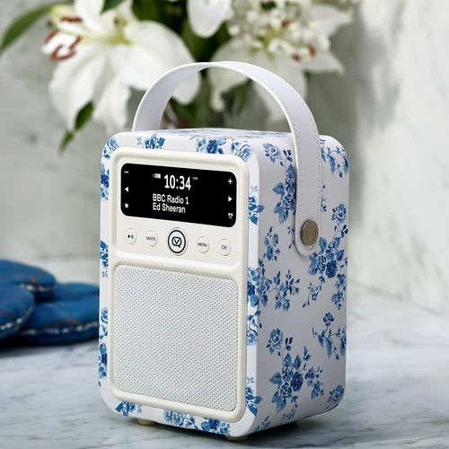 DAB/DAB+ Digital Radio Alarm Clock FM Bluetooth Portable Battery Powered Radio - Picture 1 of 9