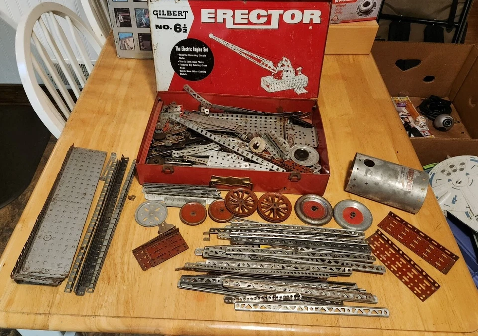 VINTAGE GILBERTS ERECTOR SET NO. 6 1/2 - Image 1 of 4