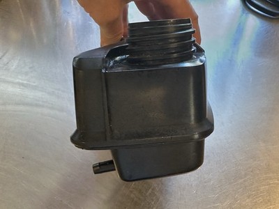 LAWN MOWER GAS TANK TORO / TECUMSEH      ( Right Angle nipple)   TEC#- 37947 355