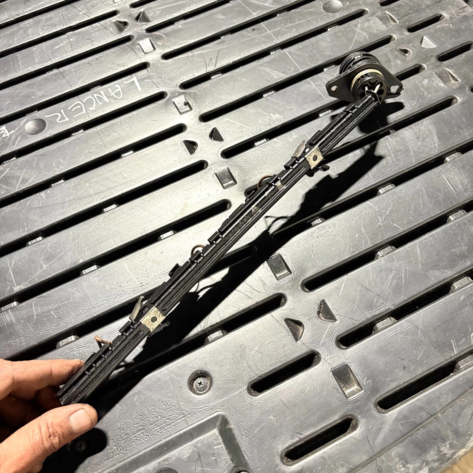 Injector wiring loom connector close view