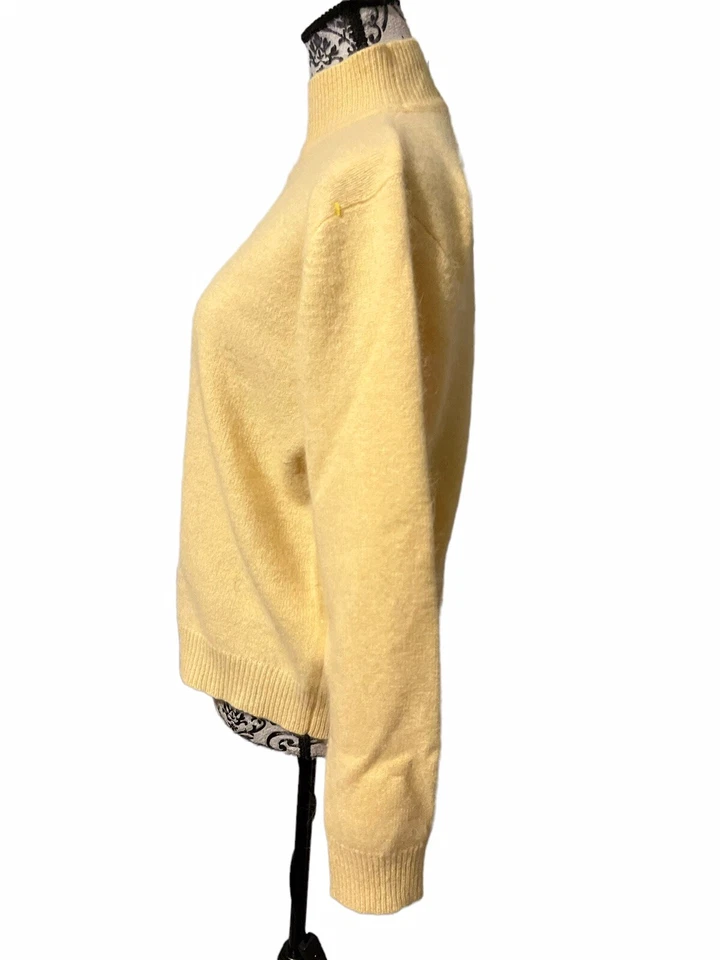 Suéter para mujer Crystal Kobe lana/angora pelo de conejo amarillo cuello falso grande Foto 3 de 4