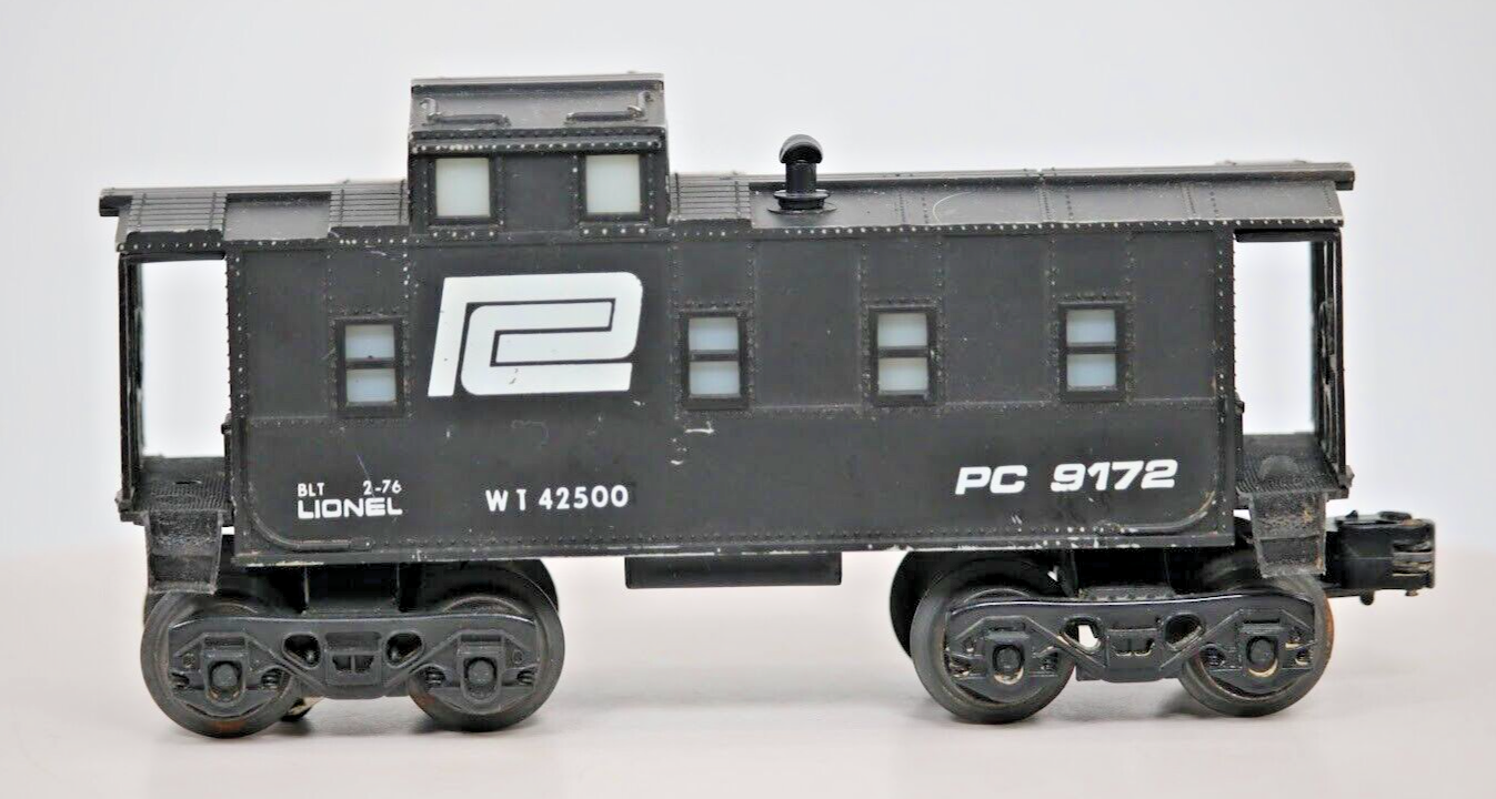 Lionel O Gauge Penn Central Lighted Caboose 6-9172
