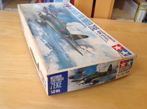 Tamiya 1:50 WWII Mitsubishi Zero ZEKE Vintage Model Plane Kit MA101-200 Complete - Picture 2 of 4